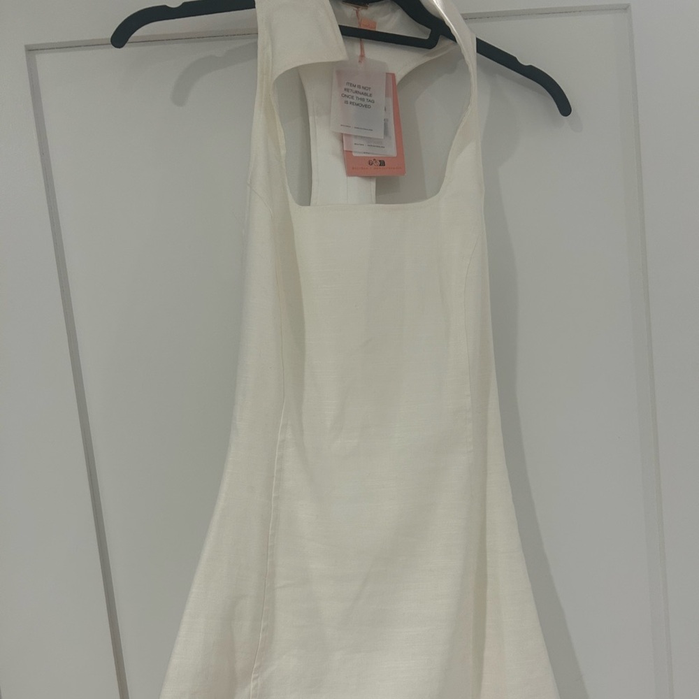 Elegant White Halter Mini Dress - Picture 5 of 5